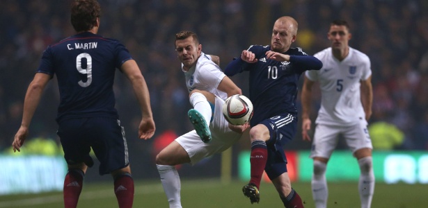 Wilshere voltou a ser convocado à seleção inglesa neste semestre - AFP PHOTO / IAN MACNICOL