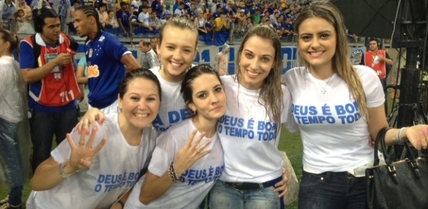 Mulheres dos jogadores celestes são melhores amigas e têm grupo de oração - Luiza Oliveira/UOL