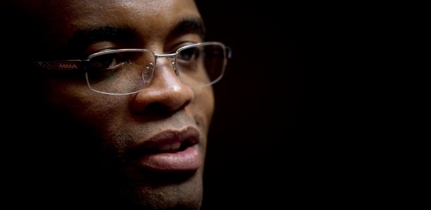 Anderson Silva diz que fãs precisam entender privacidade das estrelas - Joel Silva/Folhapress