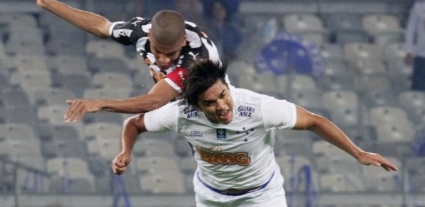 Arbitragem para o duelo entre Cruzeiro e Atlético-MG, neste domingo, está definida - EFE/Paulo Fonseca