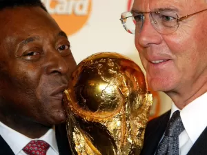 Perfil de Pelé homenageia Beckenbauer: 'Que seja um lindo reencontro no céu'