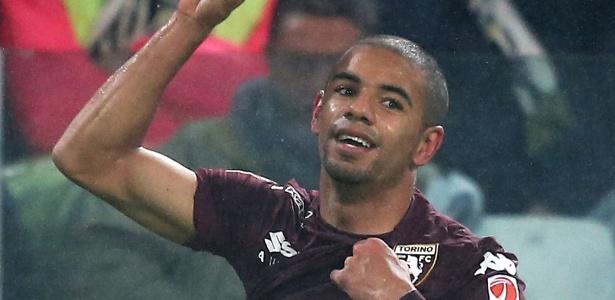 Bruno Peres se transferiu para o Torino em 2014. Jogador move outro processo contra o Santos - AFP PHOTO / MARCO BERTORELLO
