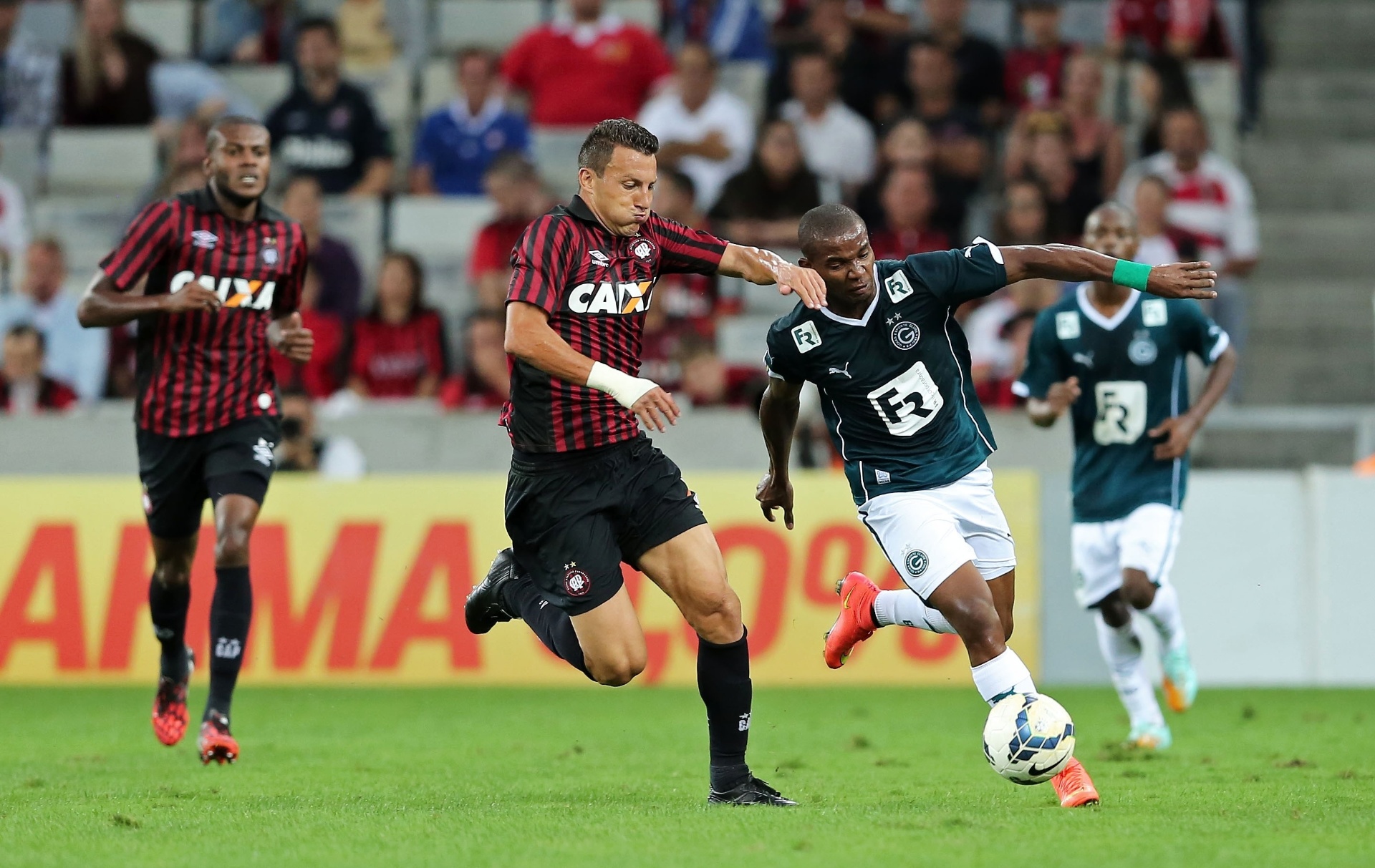 Fotos: Atlético-PR x Goiás, pelo Brasileirão (30/11) - 30/11/2014 - UOL ...