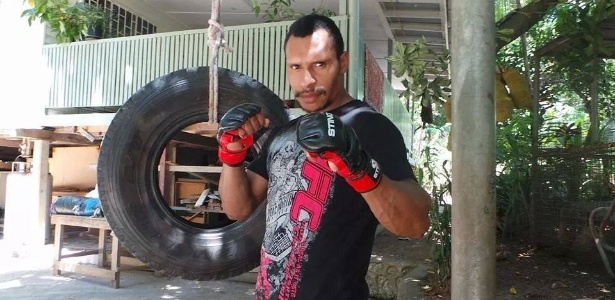 Jonathan Tuhu, lutador de Papua Nova Guiné ficou conhecido por um nocaute cinematográfico em luta de muay thai - Arquivo Pessoal - Arquivo Pessoal