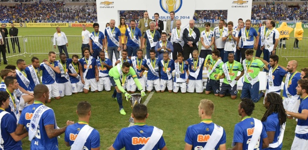 Vencido pelo Cruzeiro, Brasileirão foi eleito o 6º melhor campeonato de 2014 - Douglas Magno / AFP