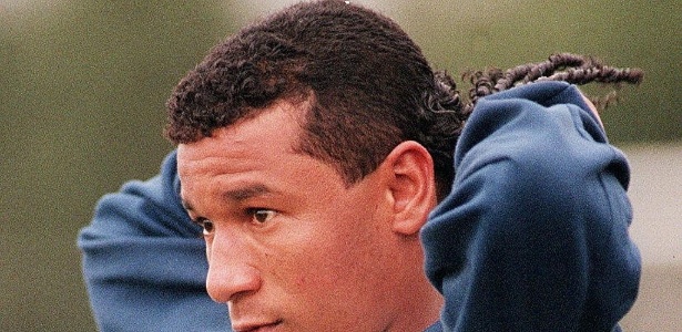 Oséas marcou o gol do título da Copa do Brasil de 1998 nos minutos finais do jogo - Dado Junqueira/Folha Imagem