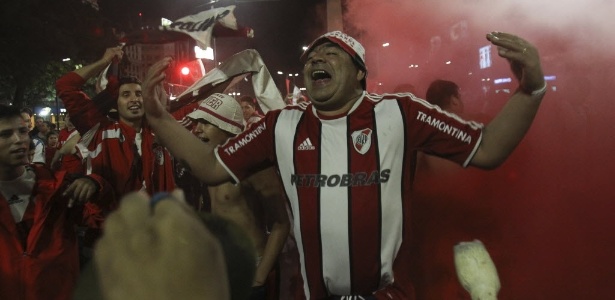 Torcedor do River Plate comemora título em 2014 - David Fernandez / EFE