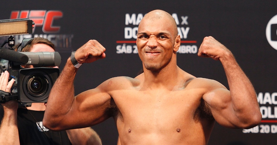 Participante da terceira edição do The Ultimate Fighter, Marcos Pezão luta pela segunda vez no UFC