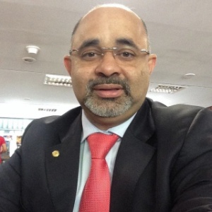 George Hilton é o ministro do Esporte e vai colocar o ministério "à disposição" de Dilma - Reprodução/Facebook