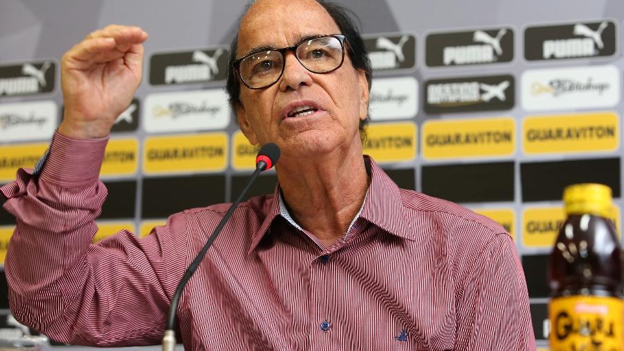 Antônio Lopes concede coletiva ao ser apresentado como gerente de futebol do Botafogo, em 2015 - Satiro Sodre/SSPress