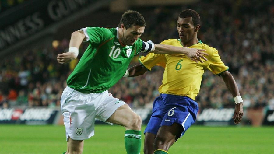 Richarlyson defende a seleção brasileira em amistoso contra a Irlanda, em 2008 - Ian Walton/Getty Images
