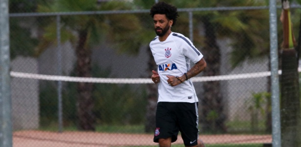 Cristian deixou o treinamento do Corinthians ainda no começo, nesta quinta-feira - Rubens CavallariFolhapress