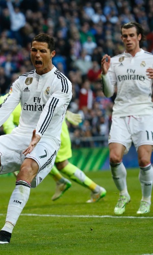 Cristiano Ronaldo reclama com Bale durante jogo do Real Madrid