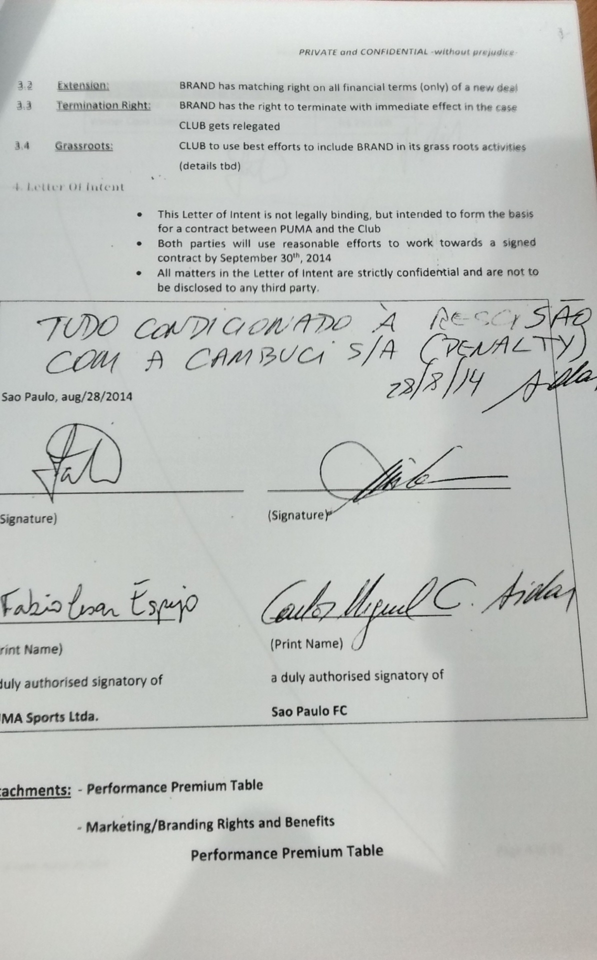 Documento, datado do dia 29 de agosto, previa a assinatura de um contrato no dia 30 de setembro, o que não aconteceu - Guilherme Palenzuela/UOL Esporte