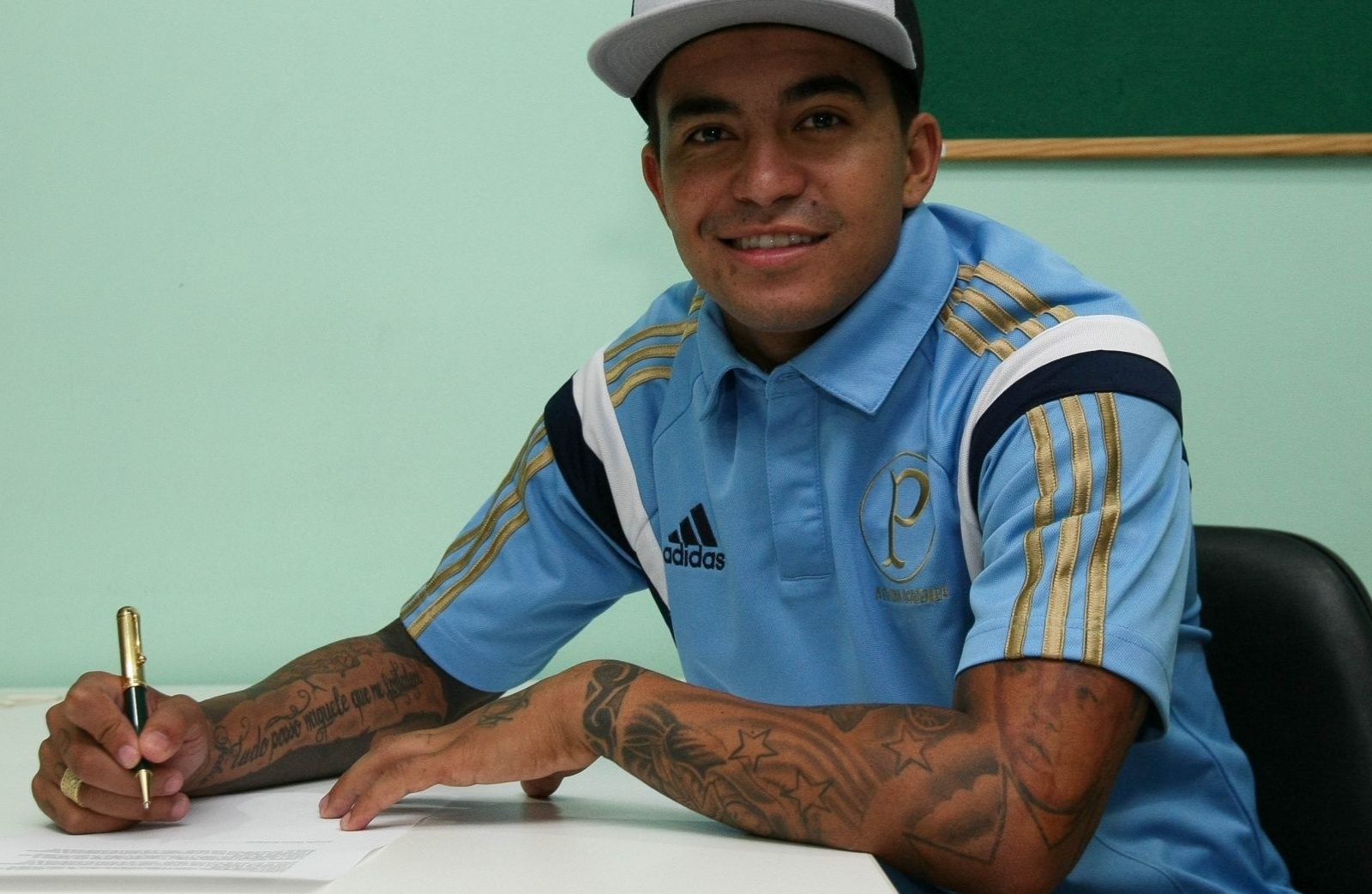 Dudu assina contrato com o Palmeiras - Cesar Greco/Ag. Palmeiras/Divulgação