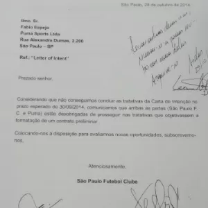 CBF pede, e Justiça tira das lojas tênis da Puma com alusão à seleção -  19/05/2015 - UOL Esporte