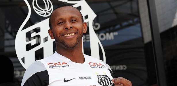 Chiquinho assinou contrato com o Santos até o fim desta temporada - Santos FC/Divulgação