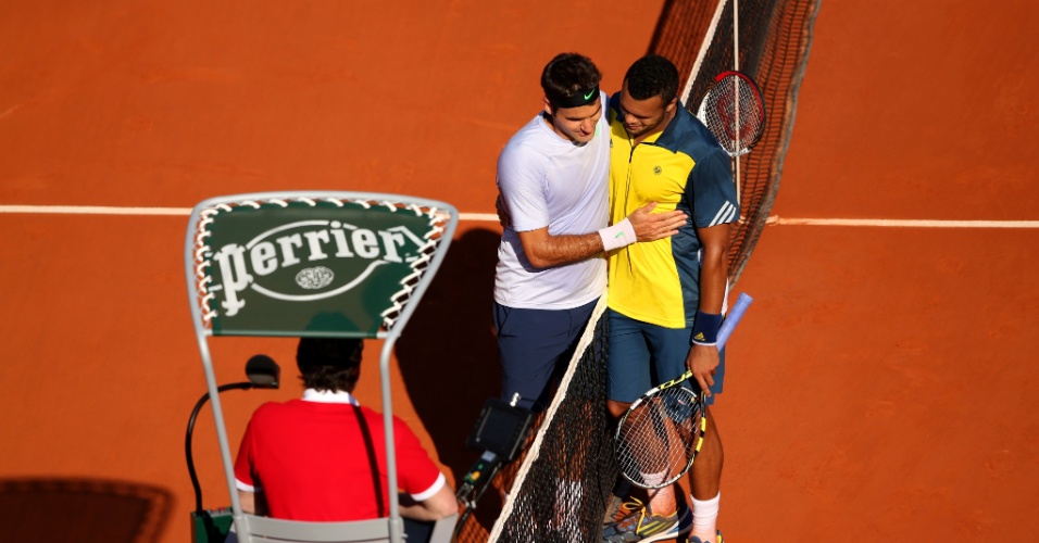 Em Roland Garros-2013, Federer teve como algoz o francês Jo-Wilfried Tsonga, que fez 3 sets a 0