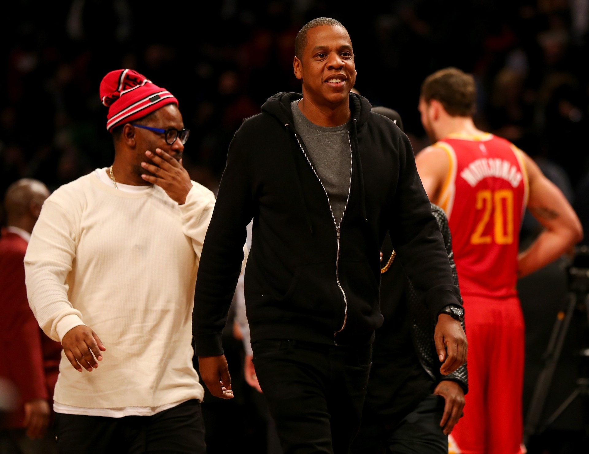 Rapper Jay-Z acompanha jogo entre Brooklyn Nets e Houston Rockets  - Elsa/Getty Images/AFP