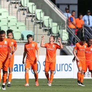 Montillo abriu o placar para o Shandong Luneng no primeiro tempo - undefined