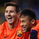 Messi comemora com Neymar o segundo gol do Barcelona contra o La Coruña - REUTERS/Miguel Vidal
