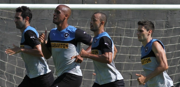 Renan Fonseca, Tássio, Roger Carvalho e Rodrigo Pimpão são caras novas do Botafogo - Vitor Silva/SSPress