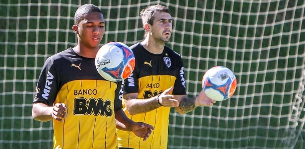 Danilo Pires e Lucas Pratto se tornaram bons amigos nessas primeiras semanas juntos no Atlético-MG - Bruno Cantini/Clube Atlético Mineiro