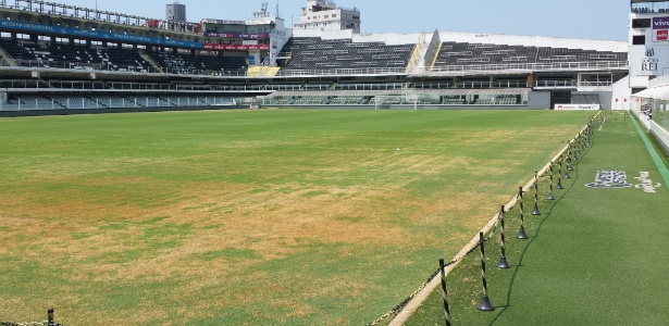 Ex-diretoria não pagava empresa que faz manutenção do gramado desde setembro - Samir Carvalho/UOL Esporte