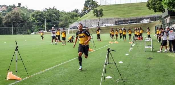 Jogadores realizam atividades físicas antes do trabalho de finalização  - Bruno Cantini/Atlético-MG