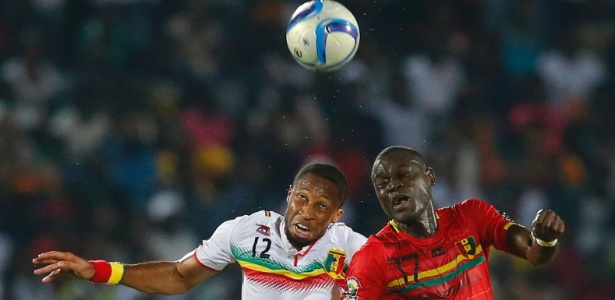 Mali e Guiné empataram seus três jogos por 1 a 1 e vão definir vaga nas quartas por sorteio - MIKE HUTCHINGS / REUTERS