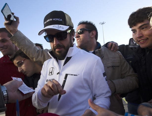 Vetado pelos médicos, Alonso ficou de fora da primeira etapa da temporada  - EFE/Román Ríos