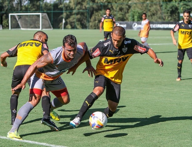 André marca de novo em jogo-treino do Atlético-MG e Jô ...