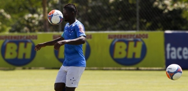 Duvier Riascos esteve em campo pelo Cruzeiro em apenas três oportunidades na atual temporada - Washington Alves/Light Press