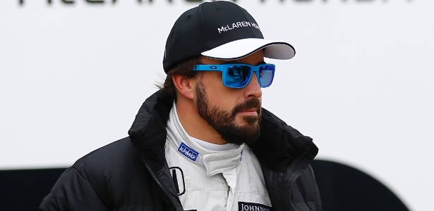 Fernando Alonso não foi liberado pelos médicos após acidente sofrido em 22 de fevereiro - REUTERS/Marcelo del Pozo