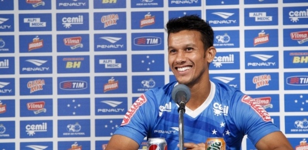 Cruzeiro recusa proposta do futebol do Qatar pelo volante Henrique - Washington Alves/Light Press