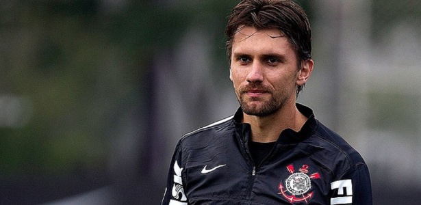 Paulo André alega falta de folga pós jogos e ganha ação contra Corinthians