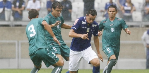 Leandro Damião marcou dois gols em sua última aparição com a camisa do Cruzeiro - Washington Alves/Light Press