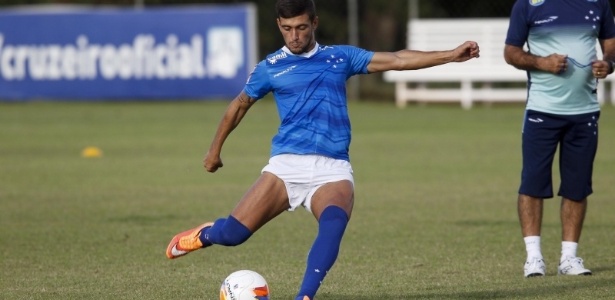 Giorgian De Arrascaeta ainda não engrenou com a camisa do Cruzeiro nesta temporada - Washington Alves/LightPress