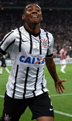 Elias comemora gol do Corinthians contra o São Paulo pela Libertadores