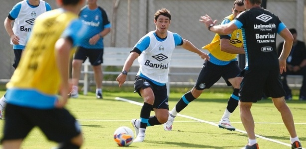Giuliano treina normalmente e vira alternativa no Grêmio para jogo de segunda-feira - Lucas Uebel/Divulgação/Grêmio
