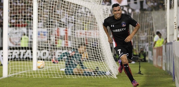 Paredes faz 2 a 0 para o Colo Colo contra o Atlético-MG - REUTERS/Rodrigo Garrido