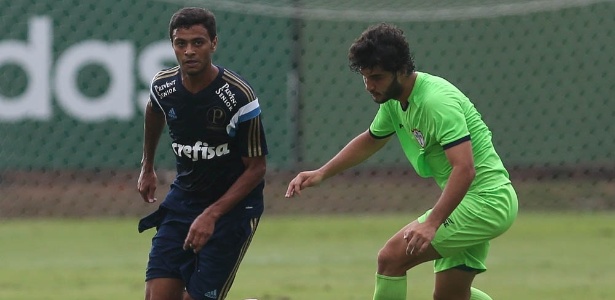 Cleiton Xavier disputa jogo-treino pelo Palmeiras contra a Portuguesa - Cesar Greco/Ag. Palmeiras/Divulgação