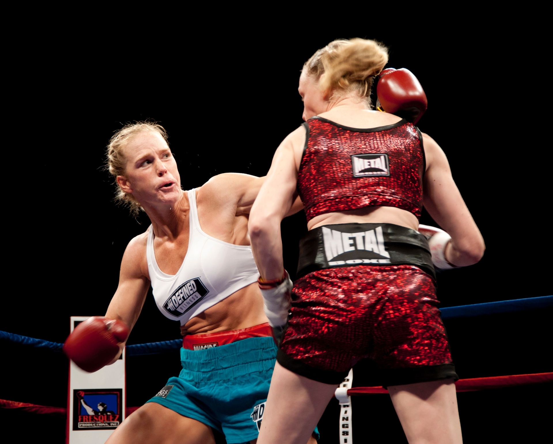 Holly Holm teve uma carreira como multicampeã de boxe e deixou a nobre arte com um cartel de 33 vitórias, duas derrotas e três empates - Getty Images