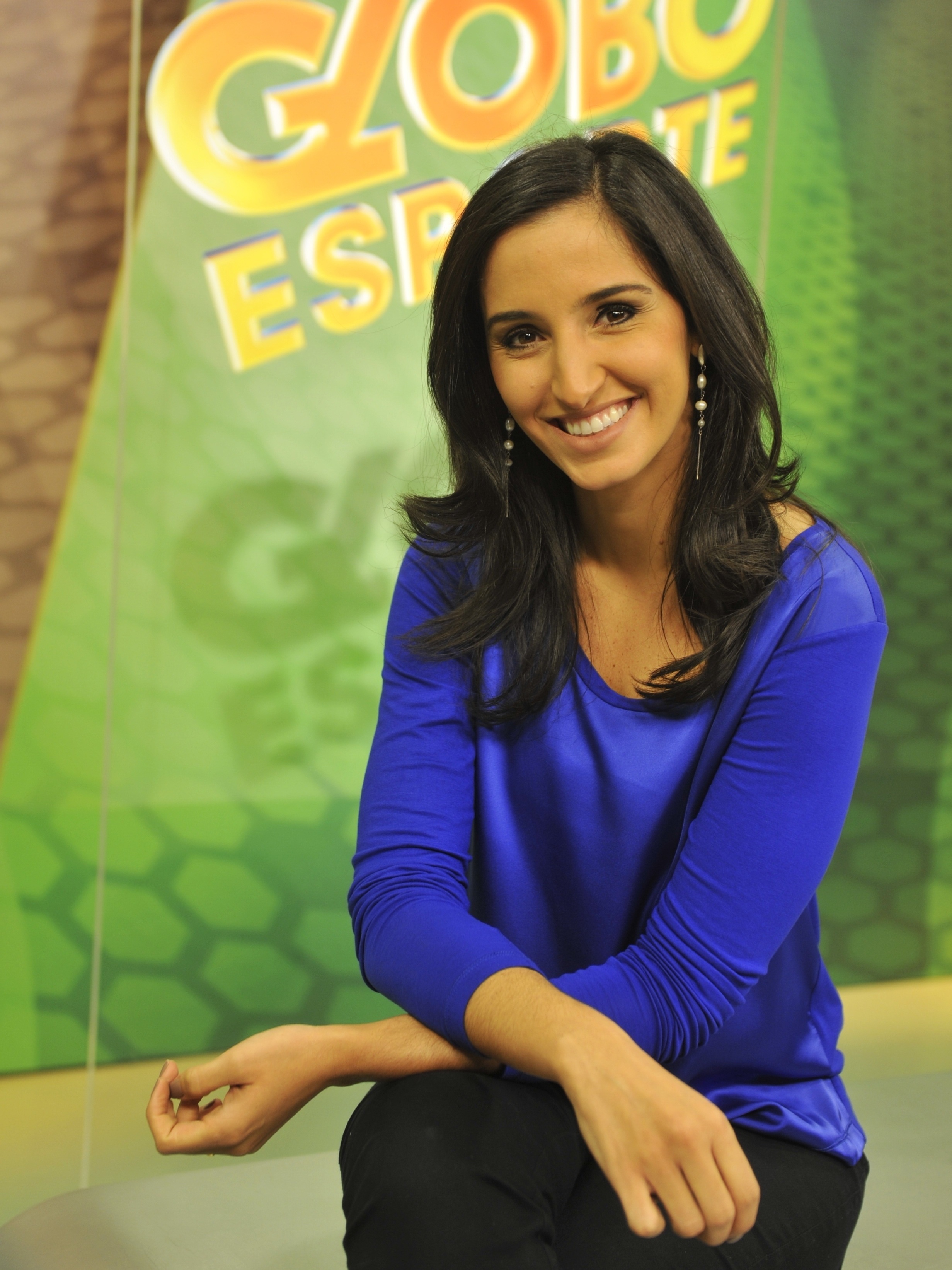 Alice Bastos Neves assume seus crespos no Globo Esporte
