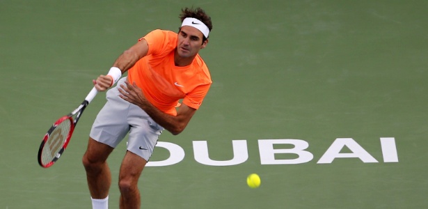 Federer derrubou jovem de 18 anos que havia eliminado Murray nas quartas de final - Karim Sahib/AFP