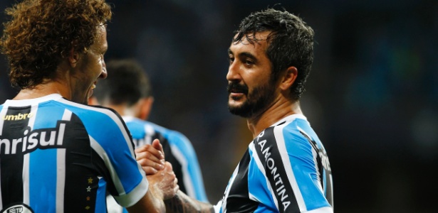 Douglas marcou um dos gols do Grêmio contra o Campinense, nesta quarta-feira - LUCAS UEBEL/GREMIO FBPA