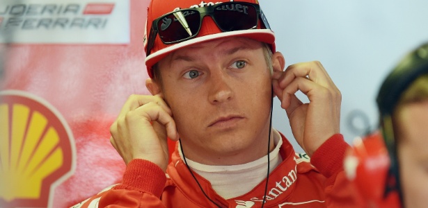 Raikkonen é o quinto colocado no campeonato, com 59 pontos a menos que o companheiro Vettel - STAN HONDA/AFP