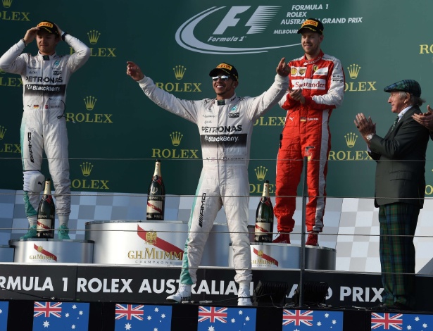 Com títulos na McLaren e Mercedes, Hamilton é bicampeão da Fórmula 1 - William West/AFP