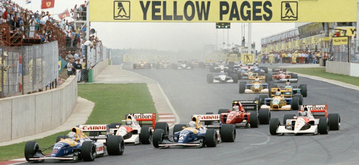 Nigel Mansell lidera o GP da África do Sul em Kyalami, na temporada 1992  - Pascal Rondeau/Getty Images