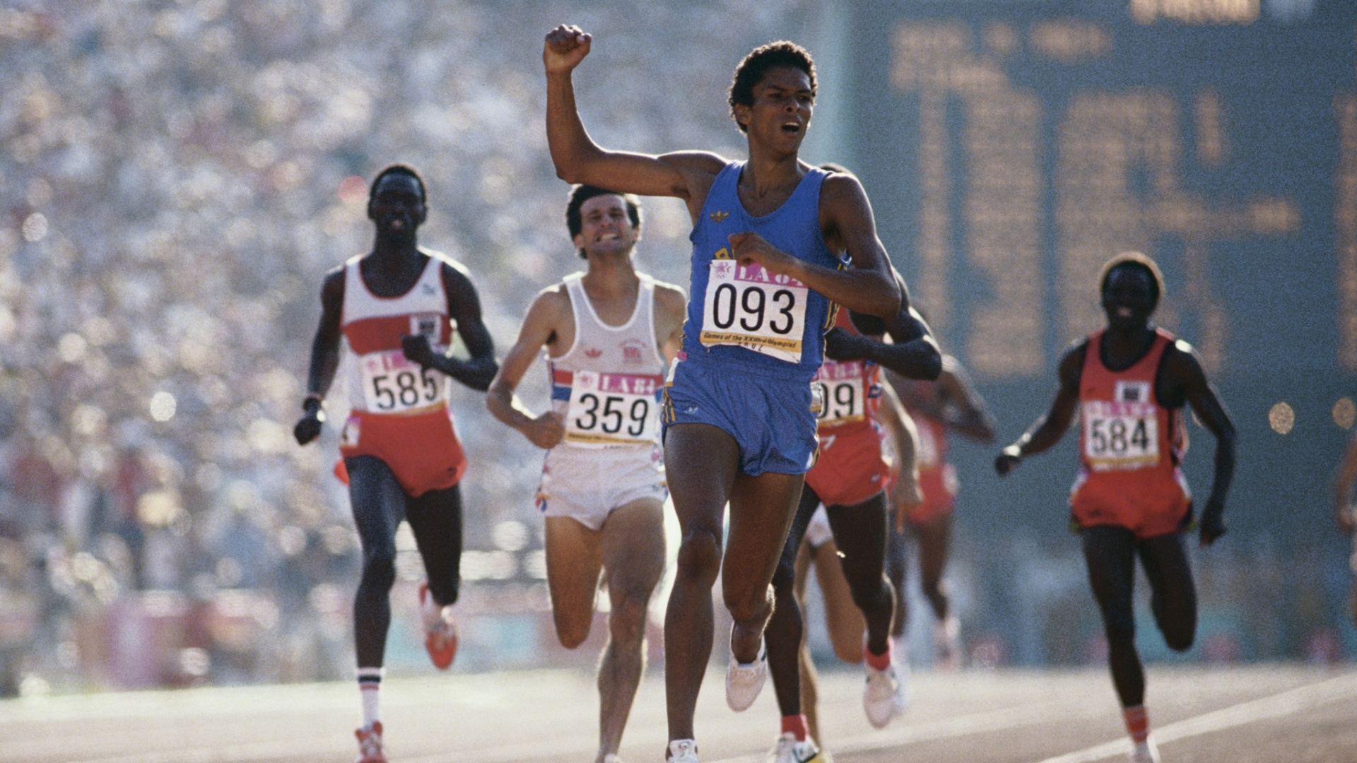 Joaquim Cruz conquista a medalha de ouro dos Jogos Olímpicos de 1984 nos 800m rasos